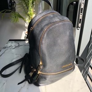 MICHAEL KORS Medium Rhea Backpack